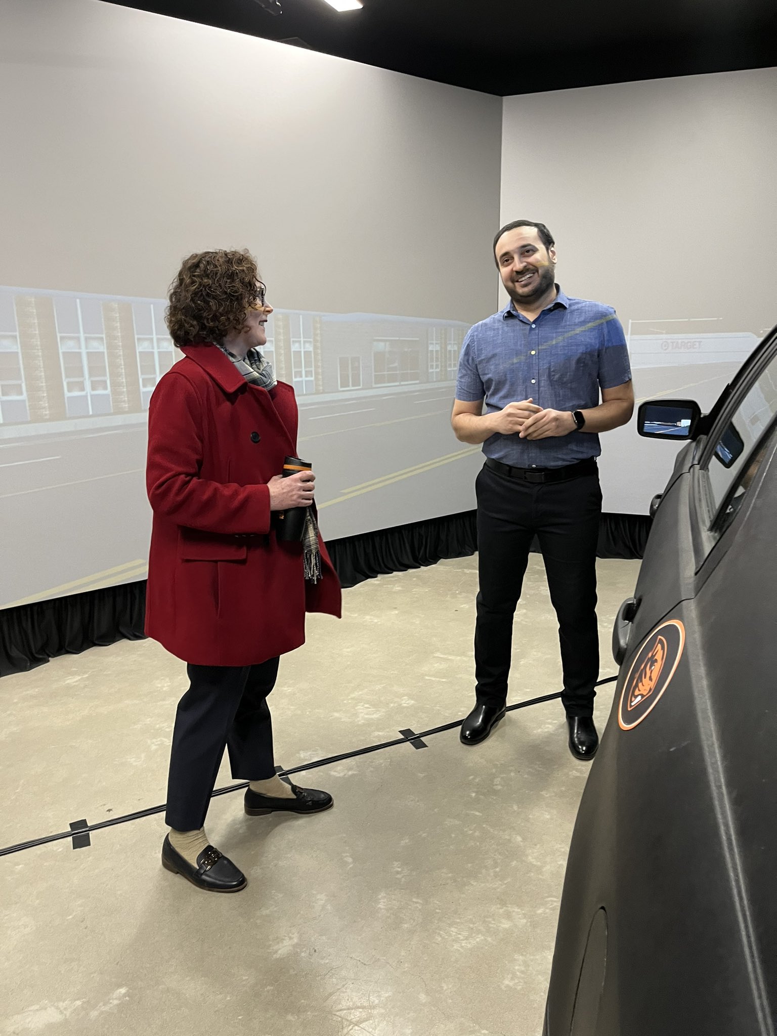 Research and outreach visit at the Oregon State University driving simulator